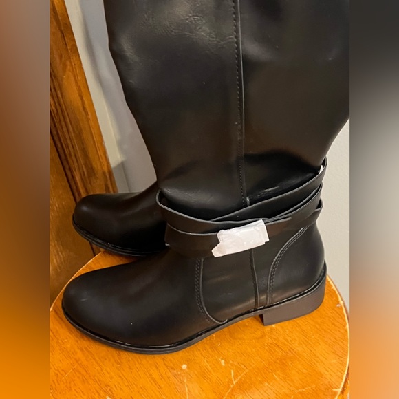 NWT St Johns Bay Womens Black  Douglas Black Heel Boots  7 NWT  (80$) - Picture 8 of 14